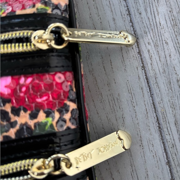 Betsey Johnson - bag with floral print and sequins. EUC! - Picture 4 of 11